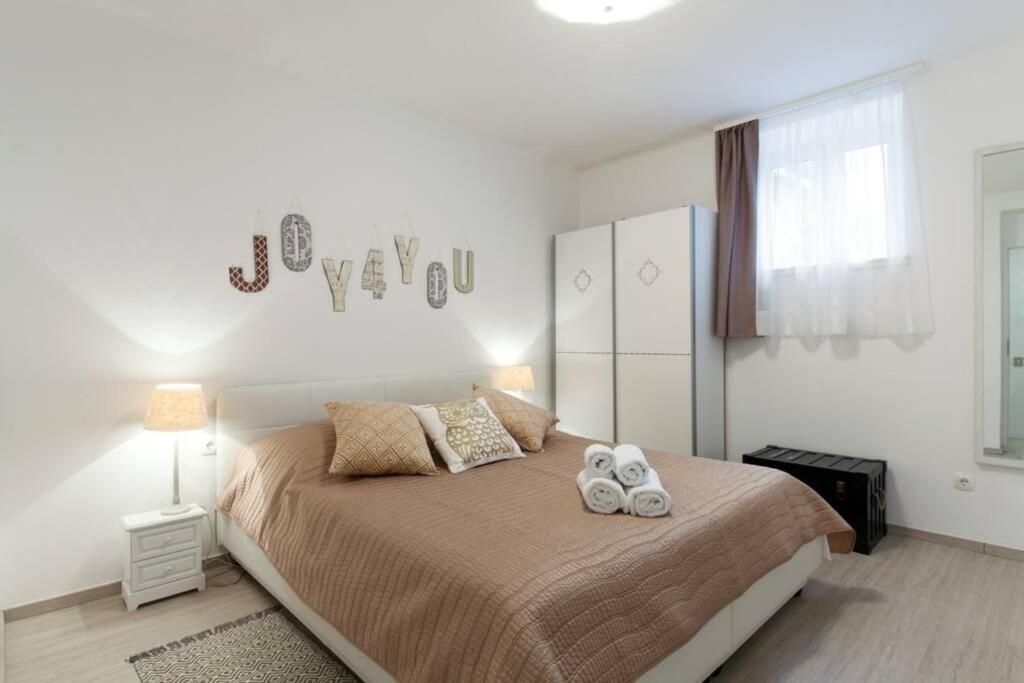 Joy4You Apt Near Beach And Center Split Kültér fotó